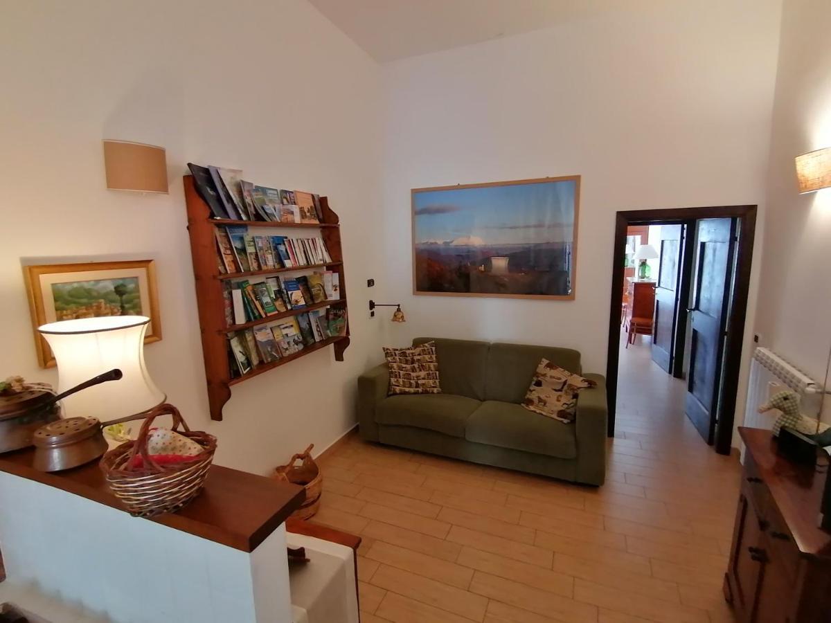 Il Sorriso Apartment Orvinio Екстериор снимка