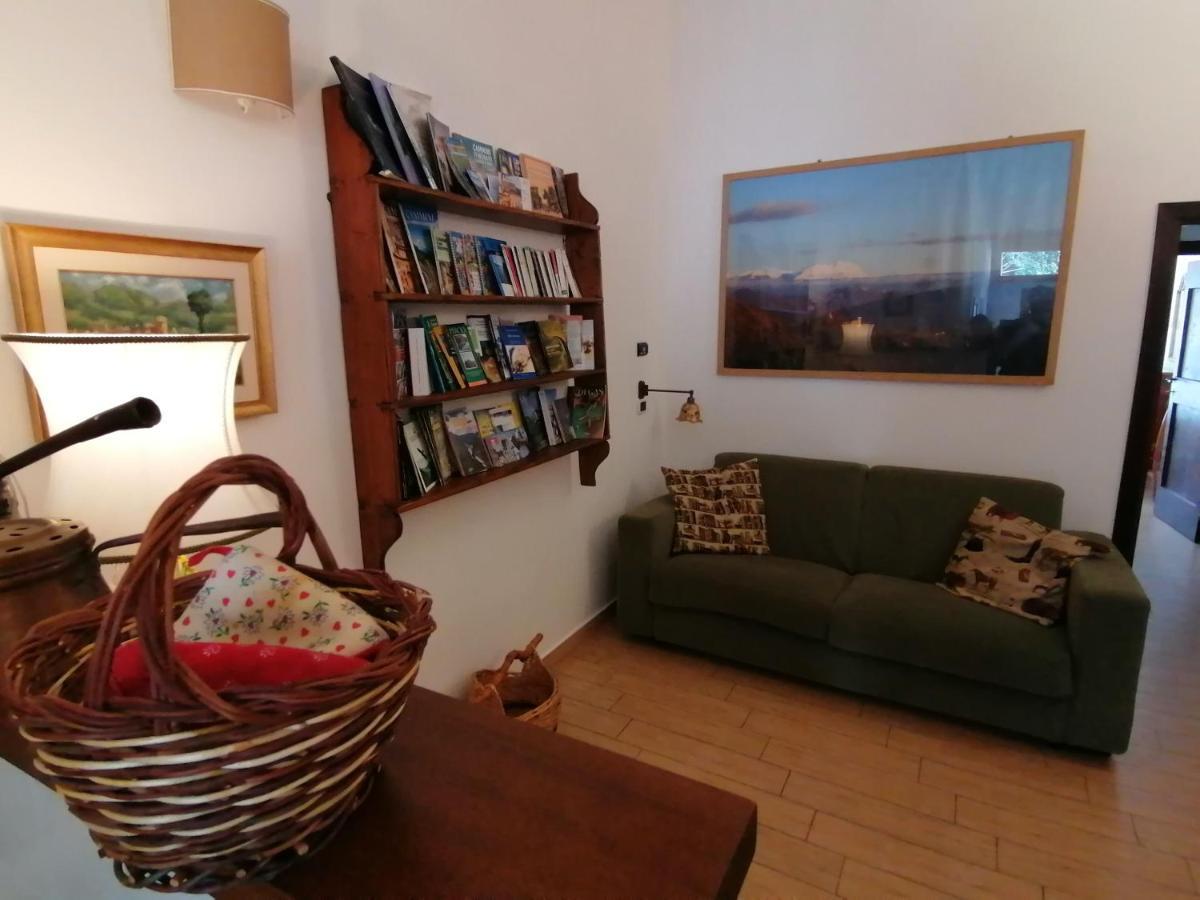 Il Sorriso Apartment Orvinio Екстериор снимка
